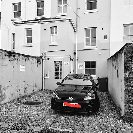 Harbour Court Plymouth - Free Parking - Tucked Away On The Barbican With Courtyard - By Ocean City Retreats ภายนอก รูปภาพ