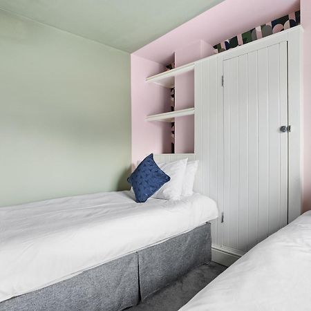 Harbour Court Plymouth - Free Parking - Tucked Away On The Barbican With Courtyard - By Ocean City Retreats ภายนอก รูปภาพ