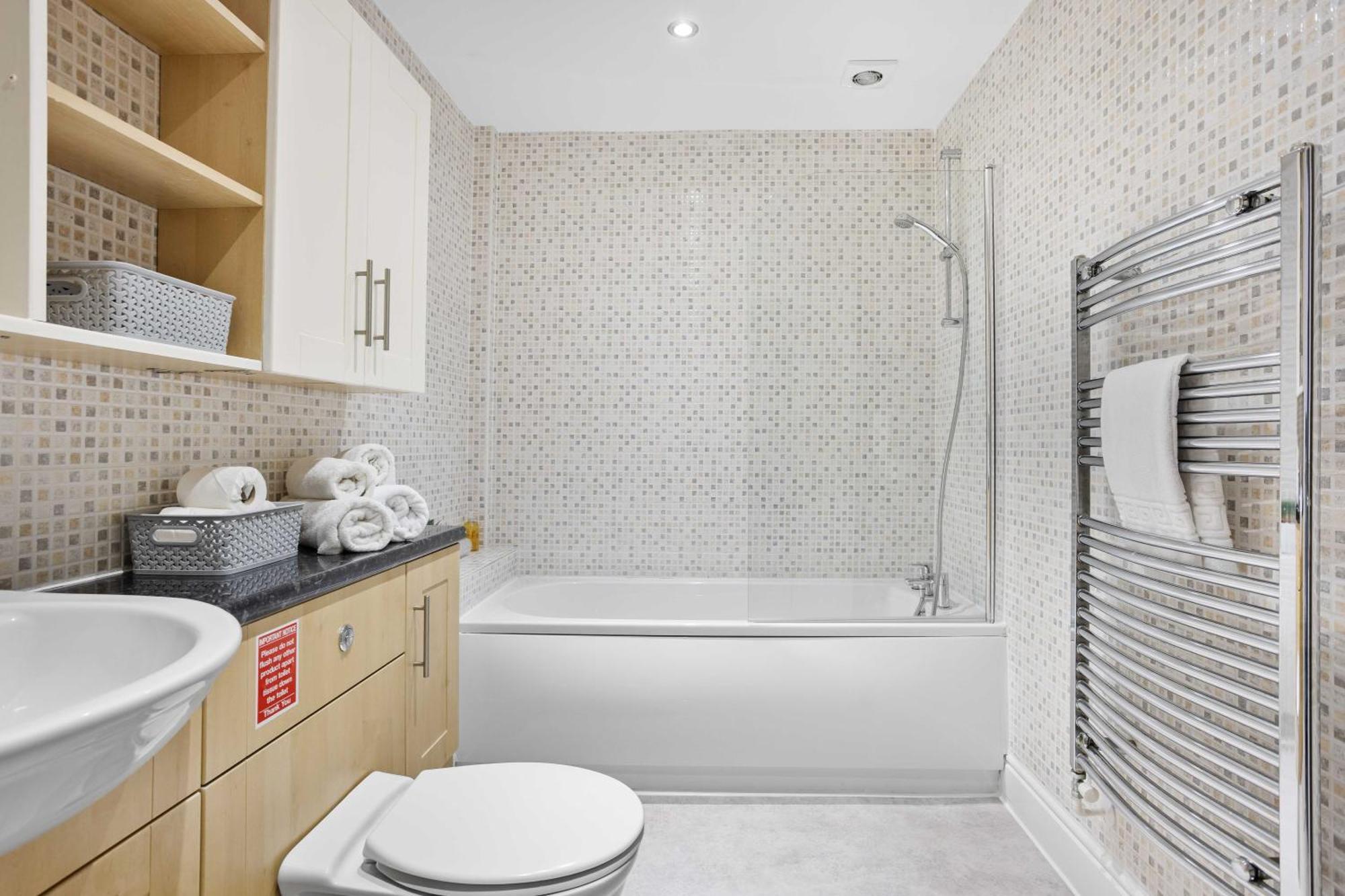 Harbour Court Plymouth - Free Parking - Tucked Away On The Barbican With Courtyard - By Ocean City Retreats ภายนอก รูปภาพ